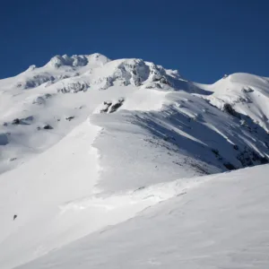 ¡Ascenso en randoneé Volcán Sierra Nevada con gusto a Freeride!
