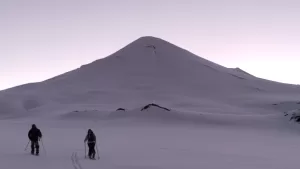 Ski de Montaña, Ski Touring | Volcán Llaíma Ascenso